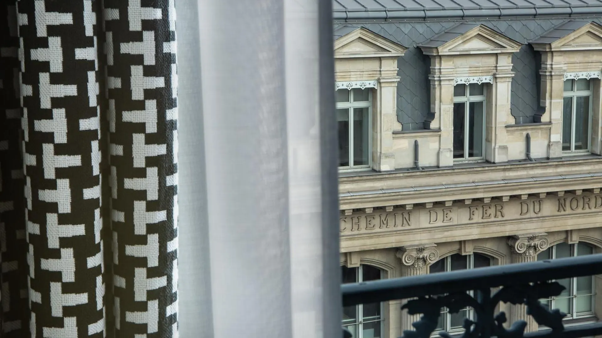 ****  Hotel Flanelles Paris France