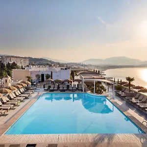 **** Отель Radisson Blu Франция